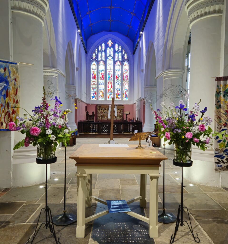 Church_Flowers_Funeral_Urn