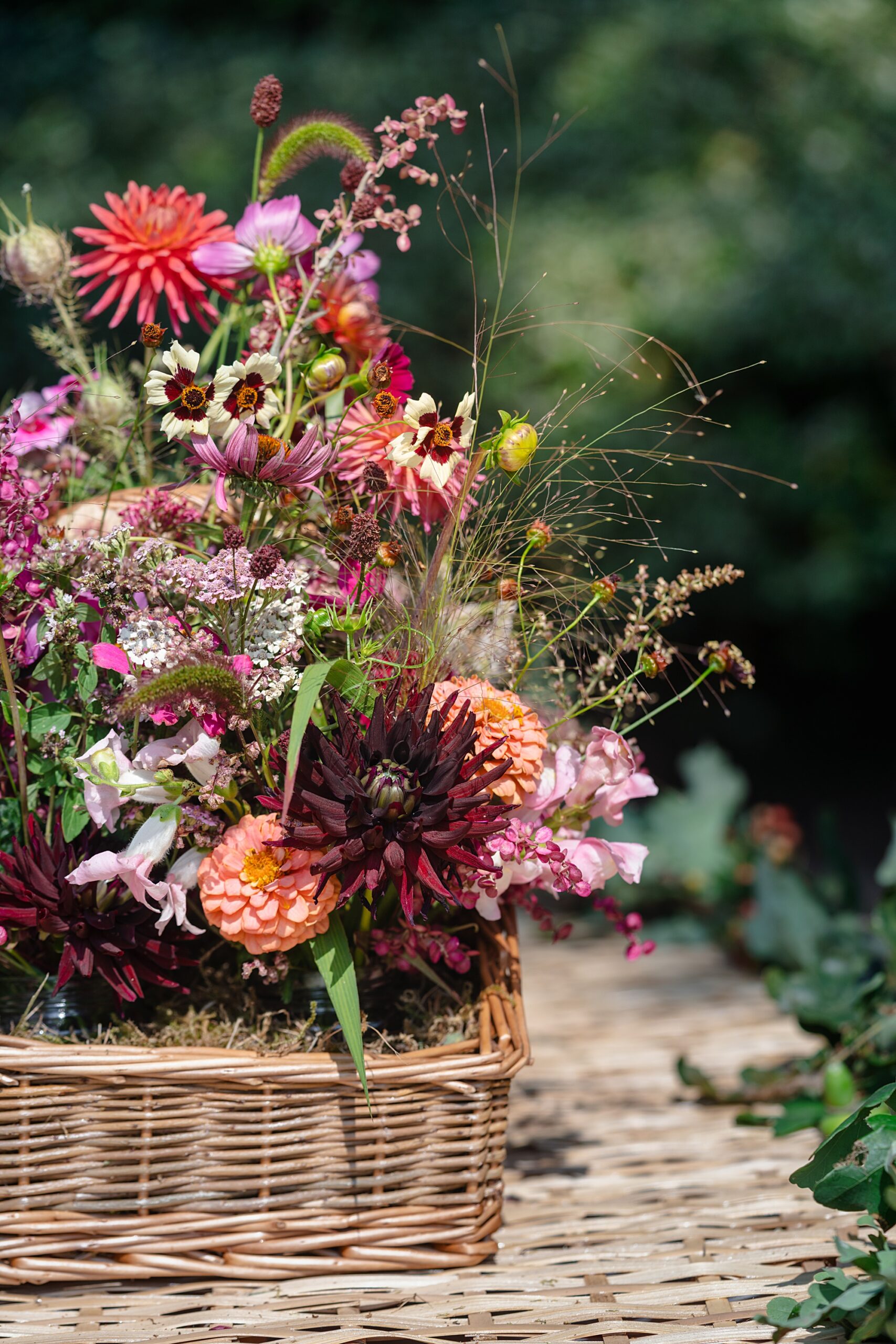 Funeral flowers basket scaled
